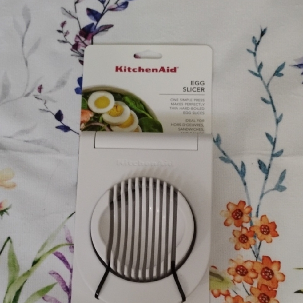 KitchenAid Classic White Egg Slicer